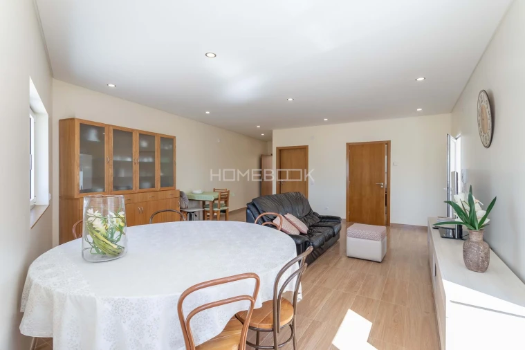 Moradia T4 para Venda em Igreja Nova e Cheleiros Foto 40