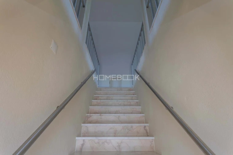 Moradia T4 para Venda em Igreja Nova e Cheleiros Foto 44