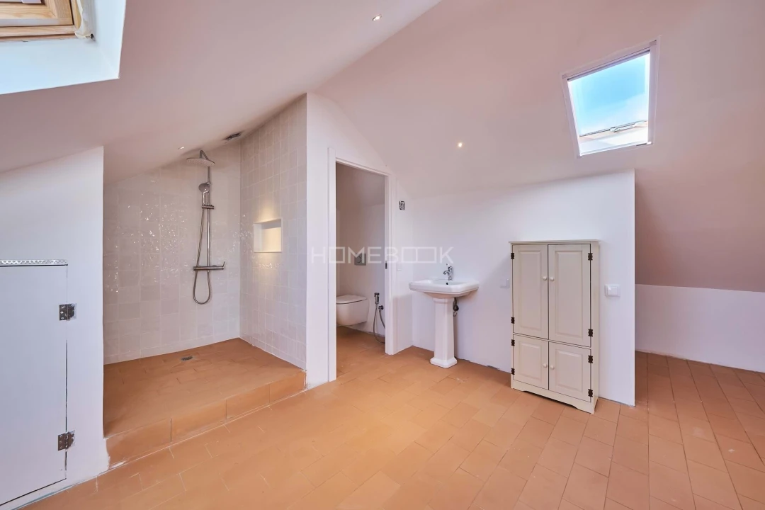 Moradia T5 para Venda em Charneca de Caparica e Sobreda Foto 30