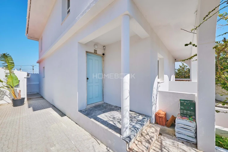 Moradia T5 para Venda em Charneca de Caparica e Sobreda Foto 40