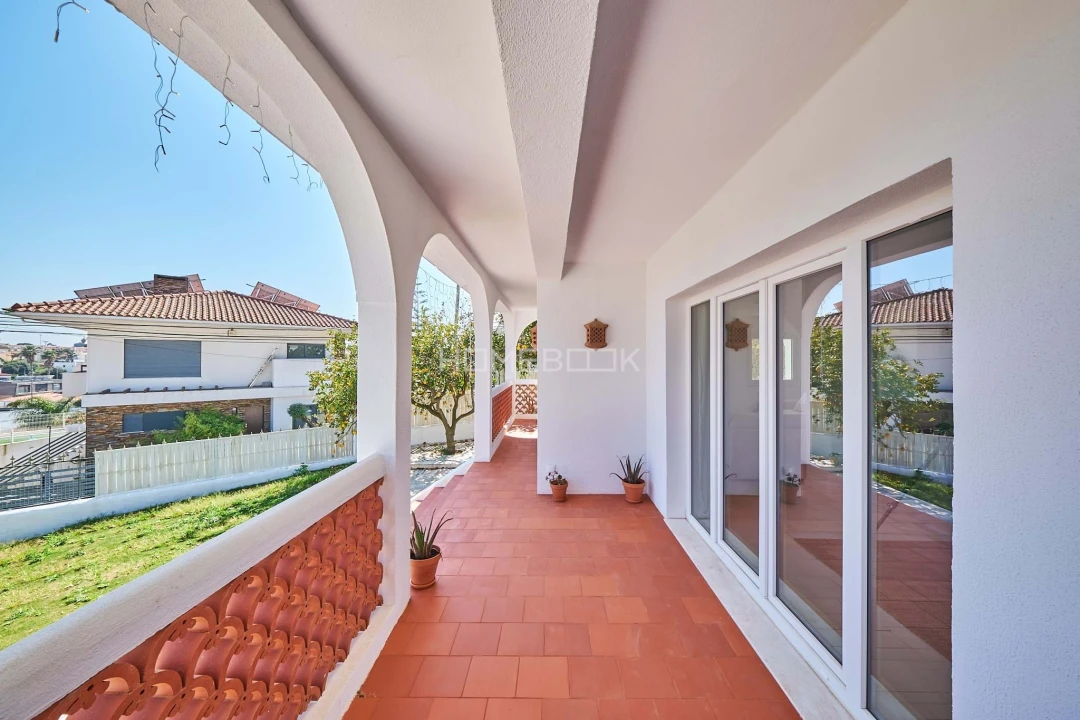 Moradia T5 para Venda em Charneca de Caparica e Sobreda Foto 13