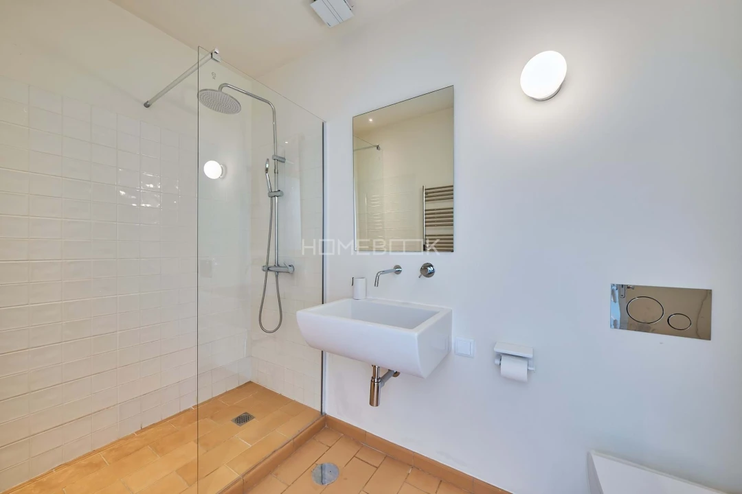 Moradia T5 para Venda em Charneca de Caparica e Sobreda Foto 39