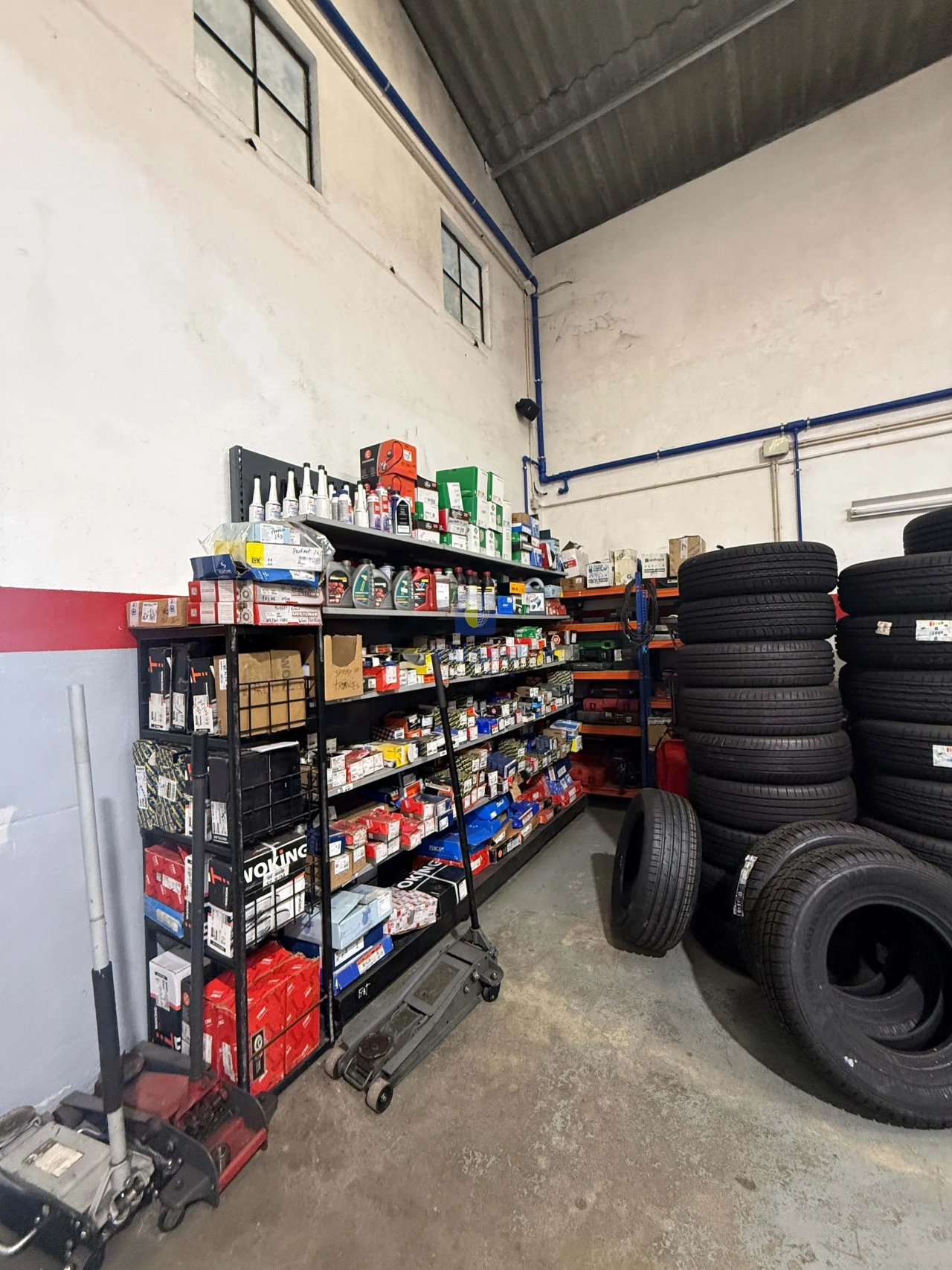 Armazém para Trespasse em Usseira Foto 30