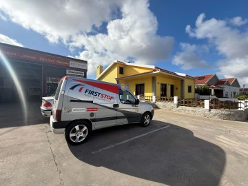 Armazém para Trespasse em Usseira