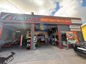 Armazém para Trespasse em Usseira