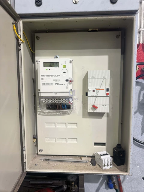 Armazém para Trespasse em Usseira