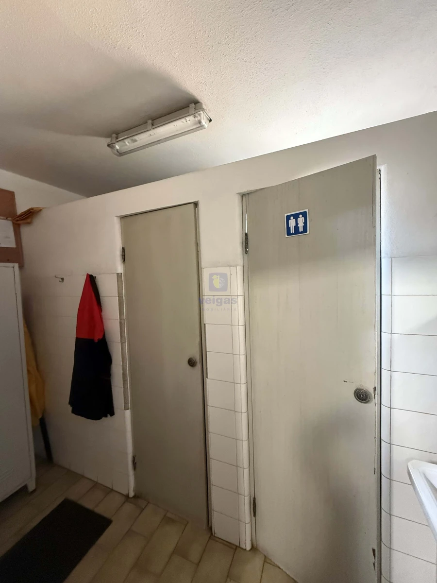 Armazém para Trespasse em Usseira Foto 6