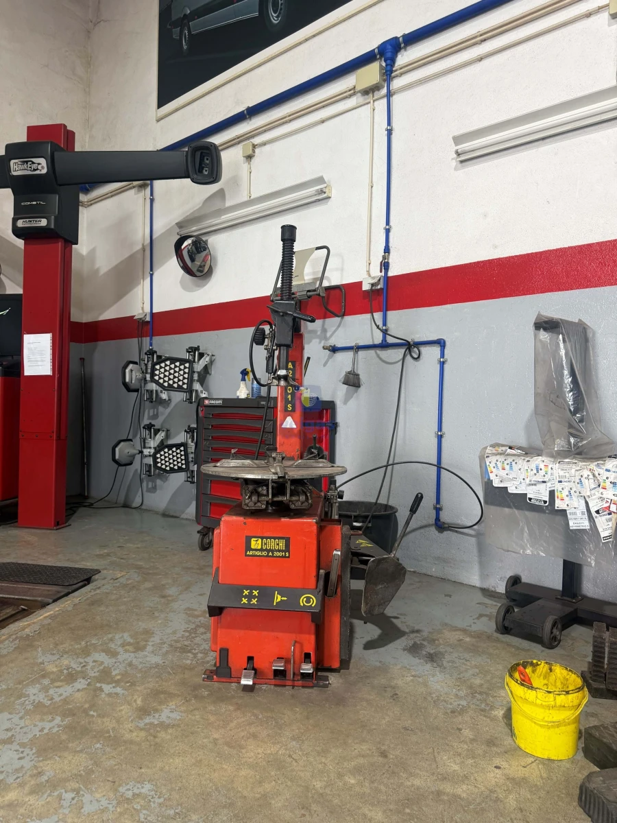 Armazém para Trespasse em Usseira Foto 26