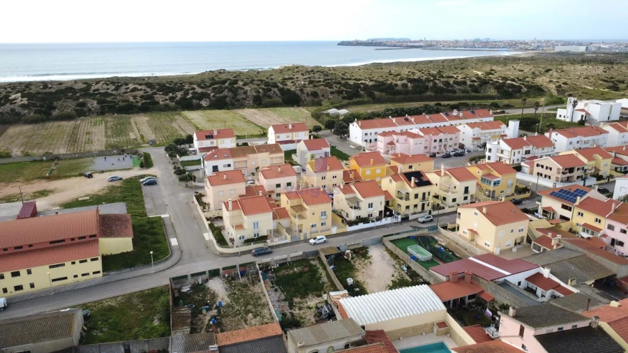 Terreno para Venda em Atouguia da Baleia Foto 9