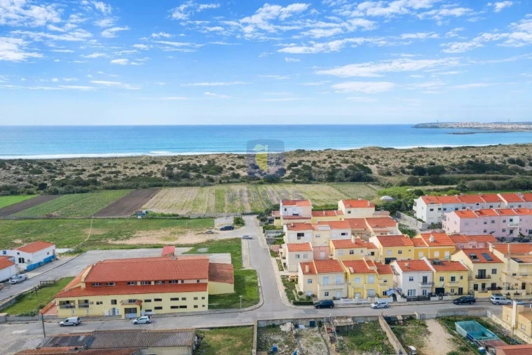 Terreno para Venda em Atouguia da Baleia Foto 14