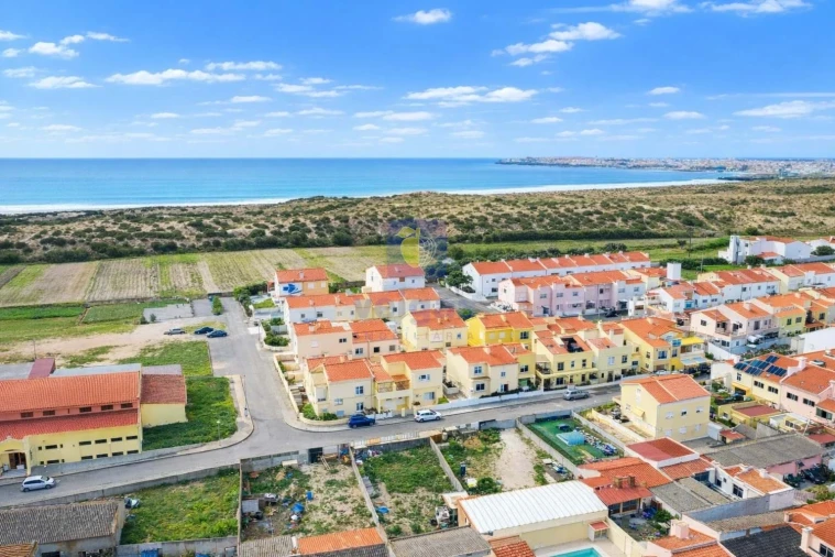 Terreno para Venda em Atouguia da Baleia Foto 13