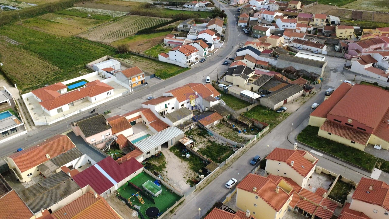 Terreno para Venda em Atouguia da Baleia Foto 7