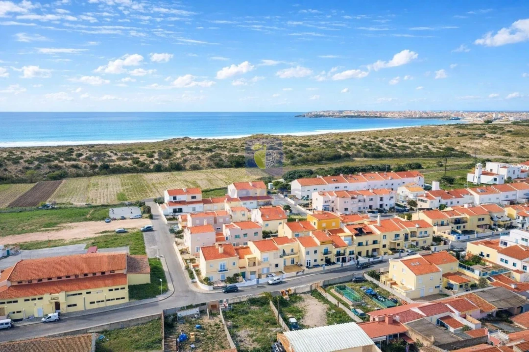 Terreno para Venda em Atouguia da Baleia Foto 12