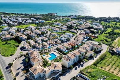 Apartamento T4 para Venda em Albufeira e Olhos de Água