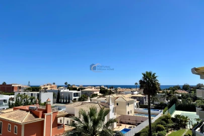 Apartamento T4 para Venda em Albufeira e Olhos de Água