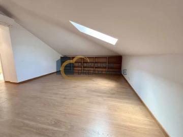 Apartamento T4 para Venda em Albufeira e Olhos de Água