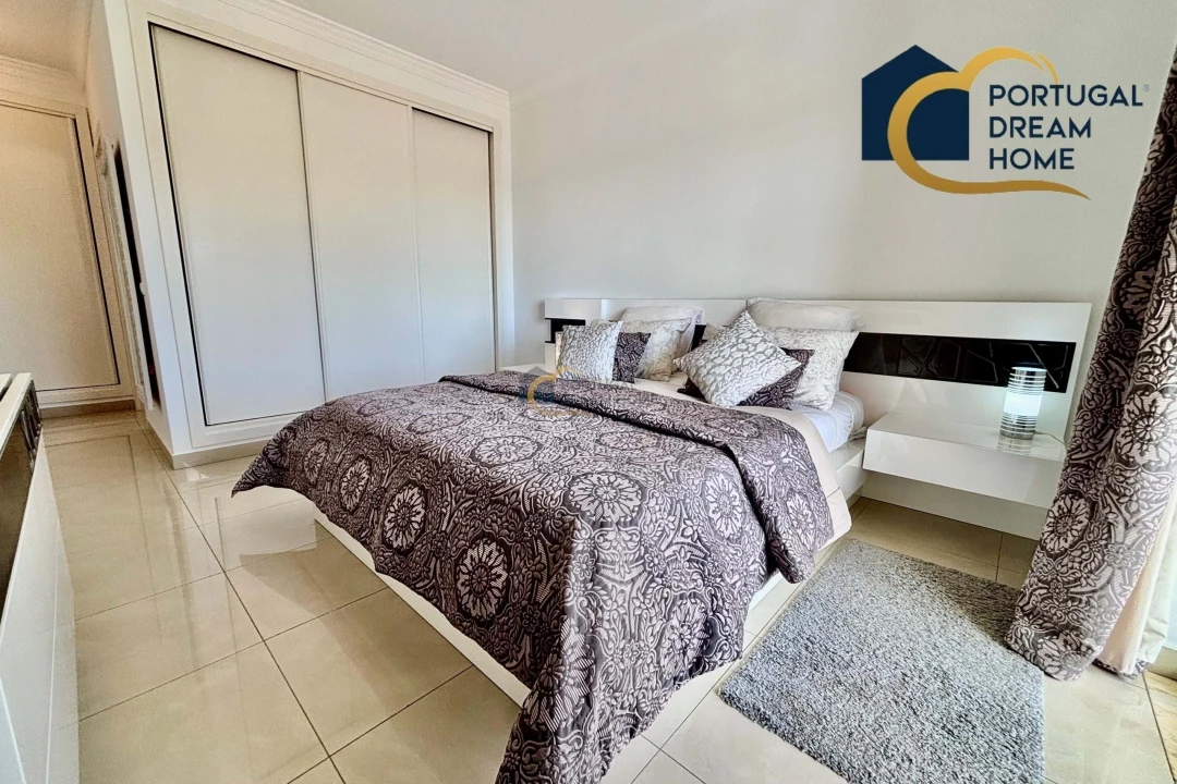 Apartamento T4 para Venda em Albufeira e Olhos de Água Foto 6