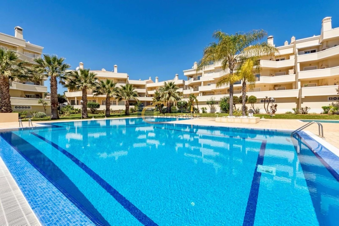Apartamento T4 para Venda em Albufeira e Olhos de Água Foto 27