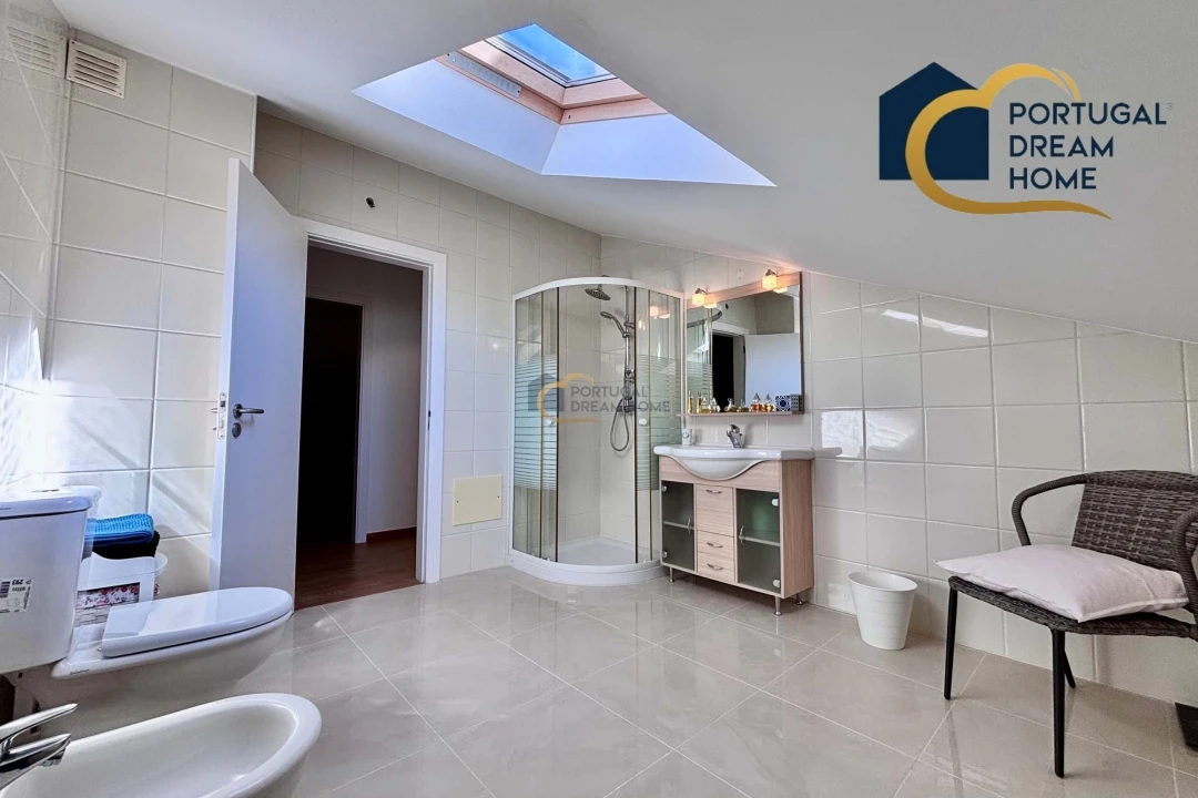 Apartamento T4 para Venda em Albufeira e Olhos de Água Foto 12