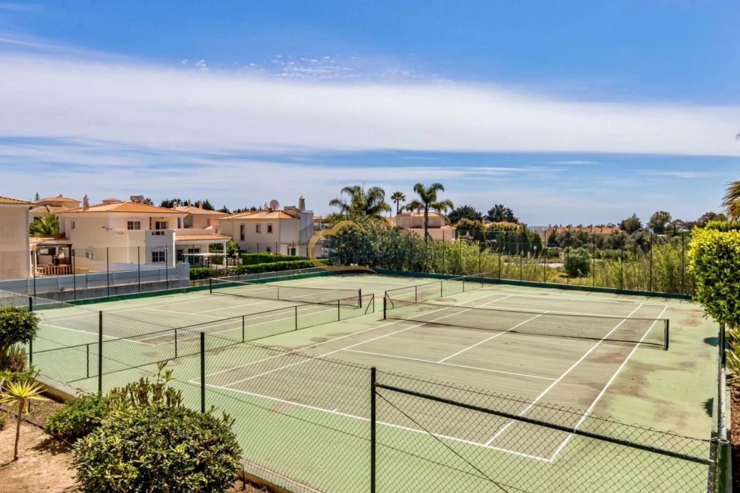 Apartamento T4 para Venda em Albufeira e Olhos de Água Foto 31