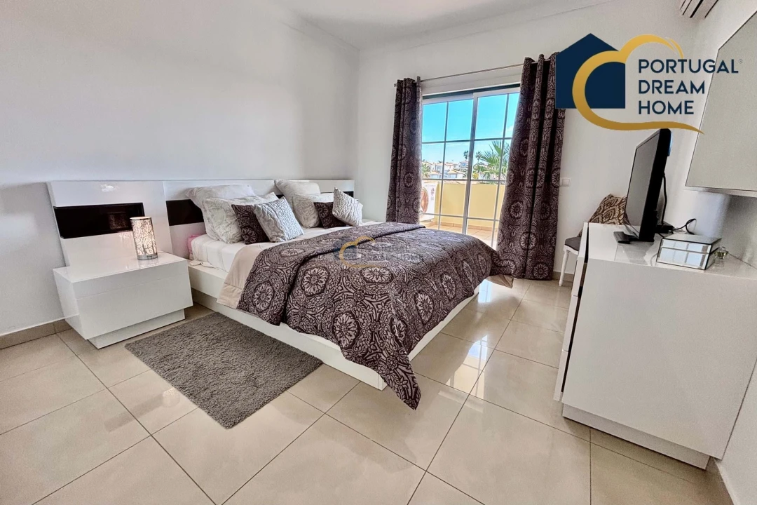 Apartamento T4 para Venda em Albufeira e Olhos de Água Foto 8