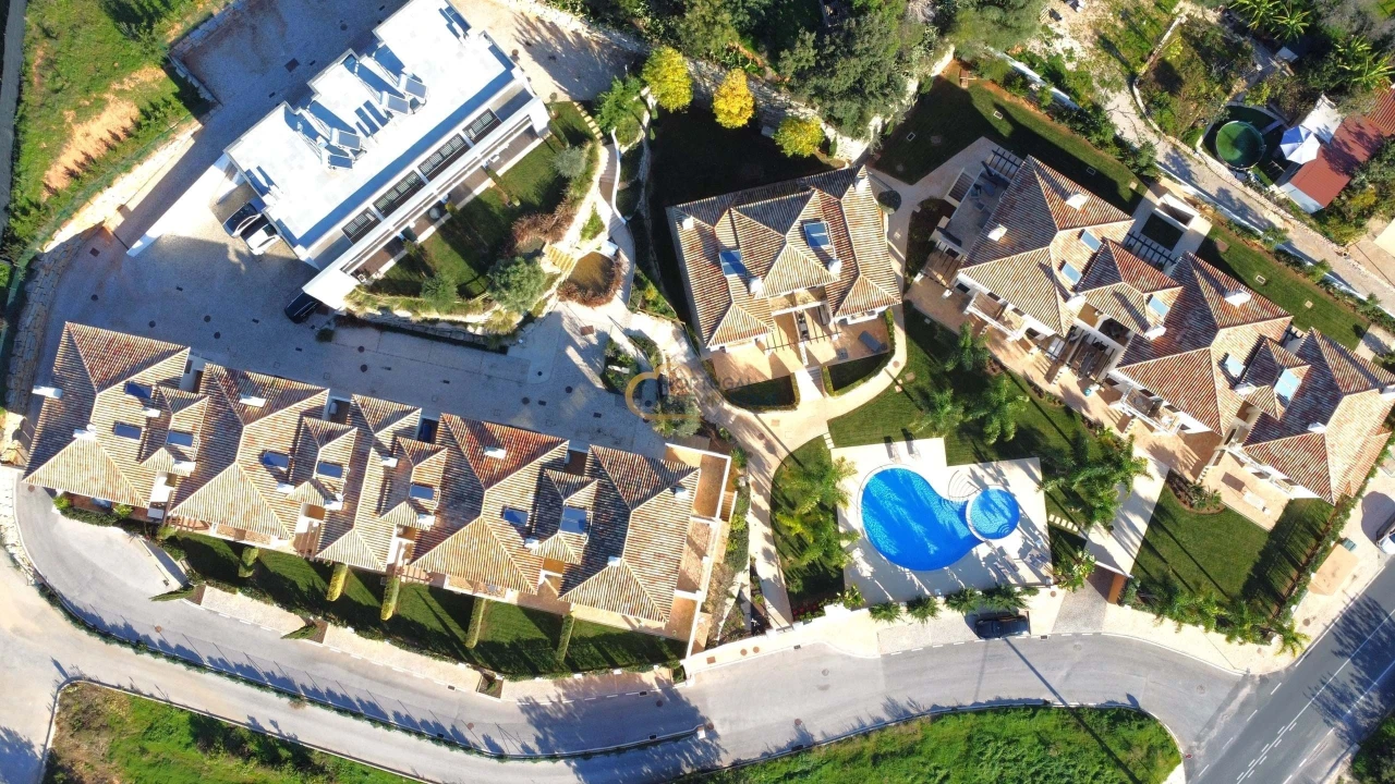 Moradia T2 para Venda em Albufeira e Olhos de Água Foto 43