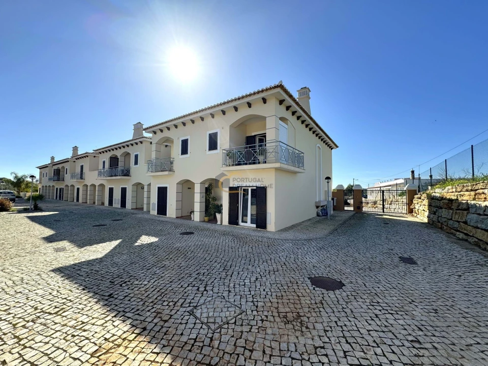 Moradia T2 para Venda em Albufeira e Olhos de Água Foto 4