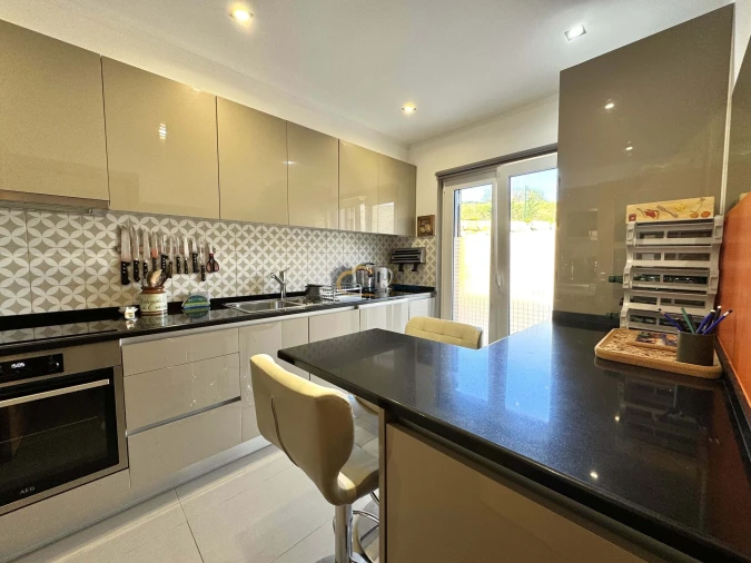 Moradia T2 para Venda em Albufeira e Olhos de Água Foto 23