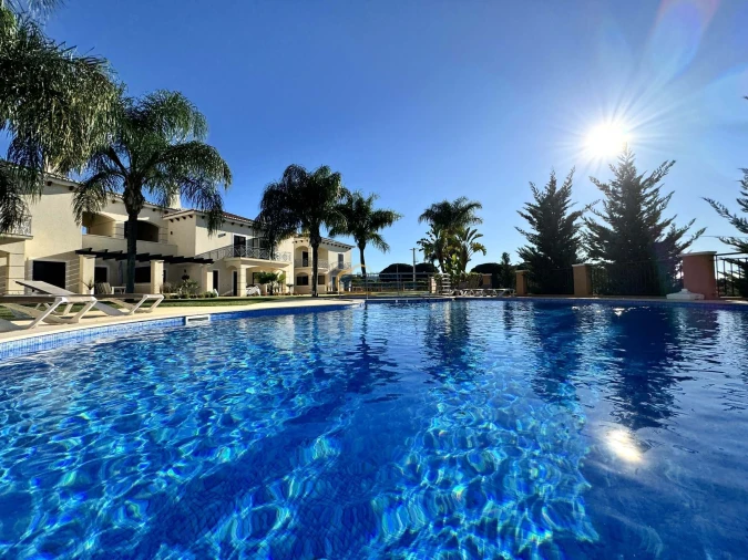 Moradia T2 para Venda em Albufeira e Olhos de Água