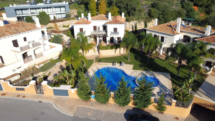 Moradia T2 para Venda em Albufeira e Olhos de Água Foto 42