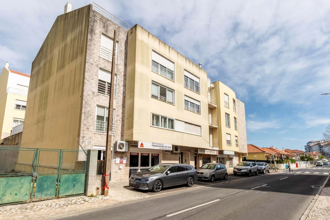 Apartamento T2 para Venda em Agualva e Mira-Sintra Foto 42