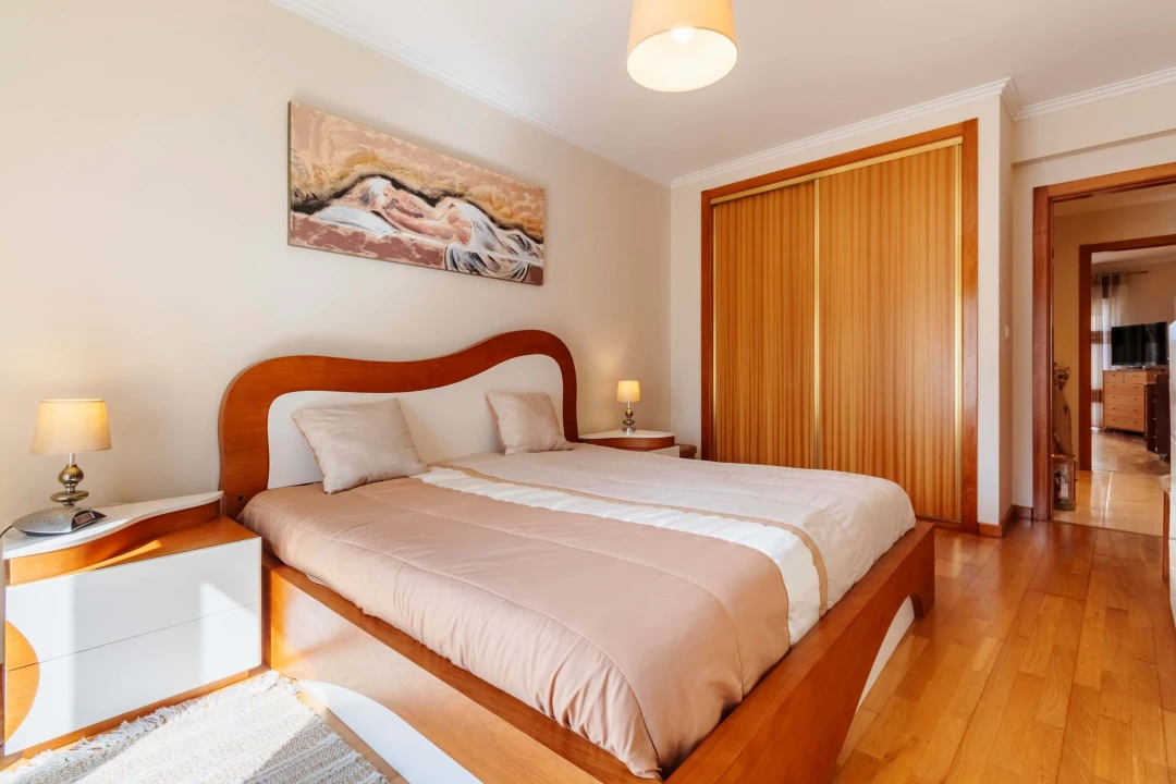 Apartamento T2 para Venda em Agualva e Mira-Sintra Foto 22