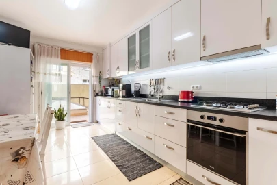 Apartamento T2 para Venda em Agualva e Mira-Sintra
