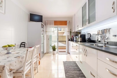 Apartamento T2 para Venda em Agualva e Mira-Sintra