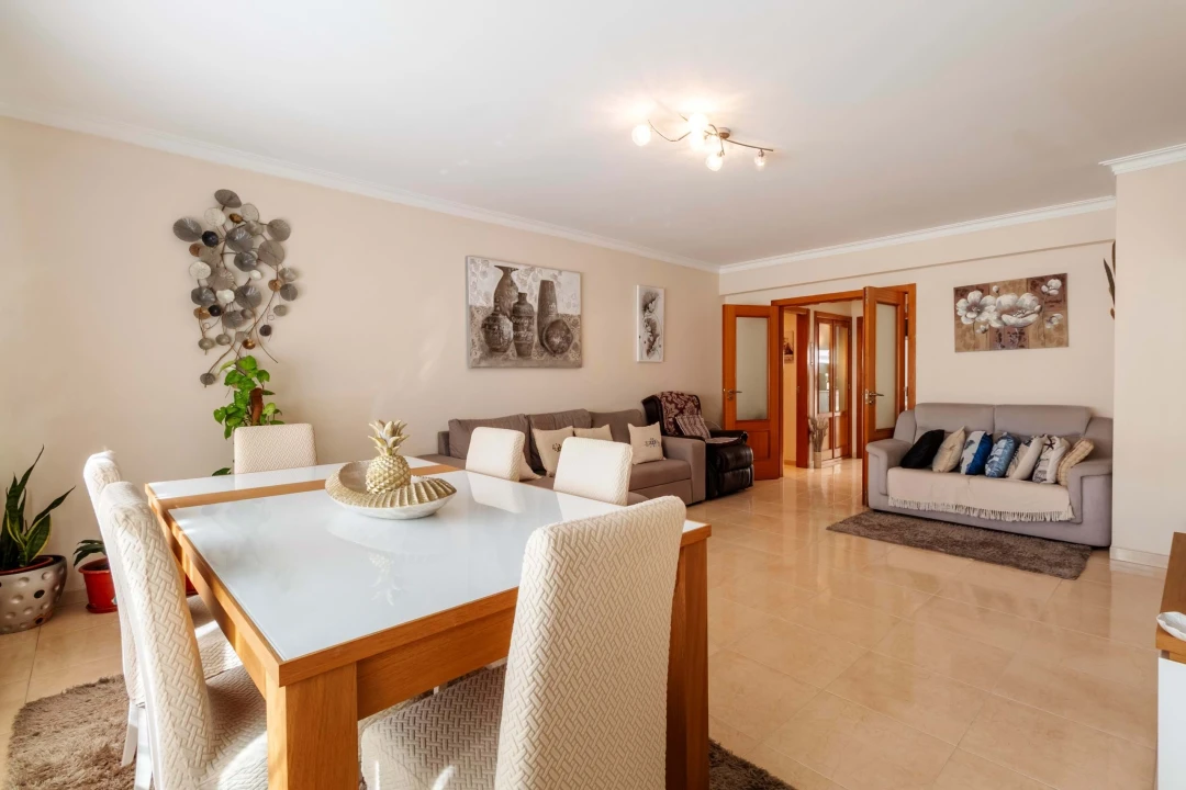Apartamento T2 para Venda em Agualva e Mira-Sintra Foto 7