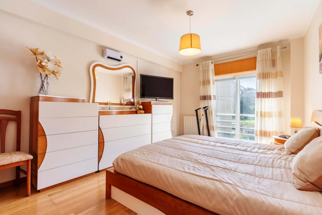 Apartamento T2 para Venda em Agualva e Mira-Sintra Foto 20