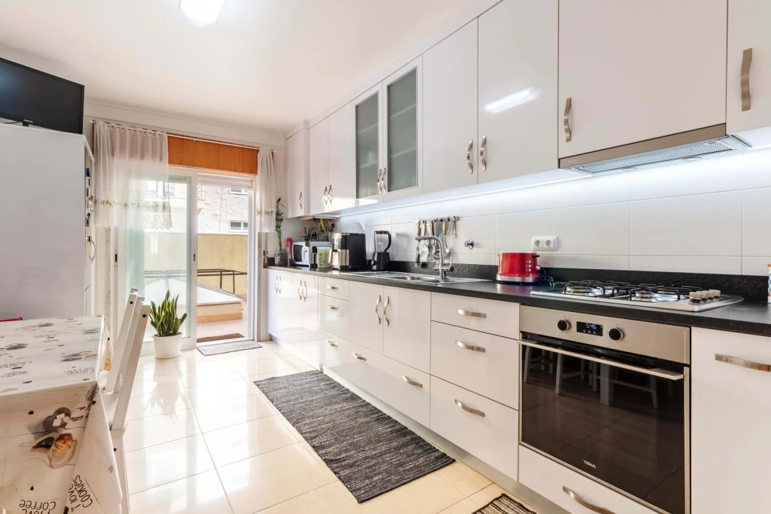 Apartamento T2 para Venda em Agualva e Mira-Sintra Foto 11