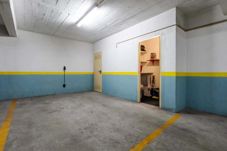 Apartamento T2 para Venda em Agualva e Mira-Sintra Foto 35