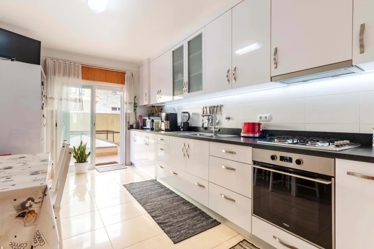 Apartamento T2 para Venda em Agualva e Mira-Sintra Foto 11