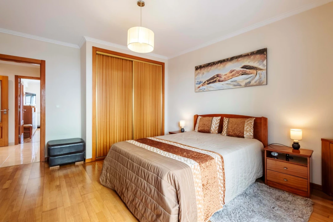 Apartamento T2 para Venda em Agualva e Mira-Sintra Foto 32