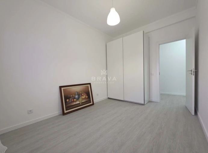 Apartamento T2 para Venda em Faro (Sé e São Pedro) Foto 6