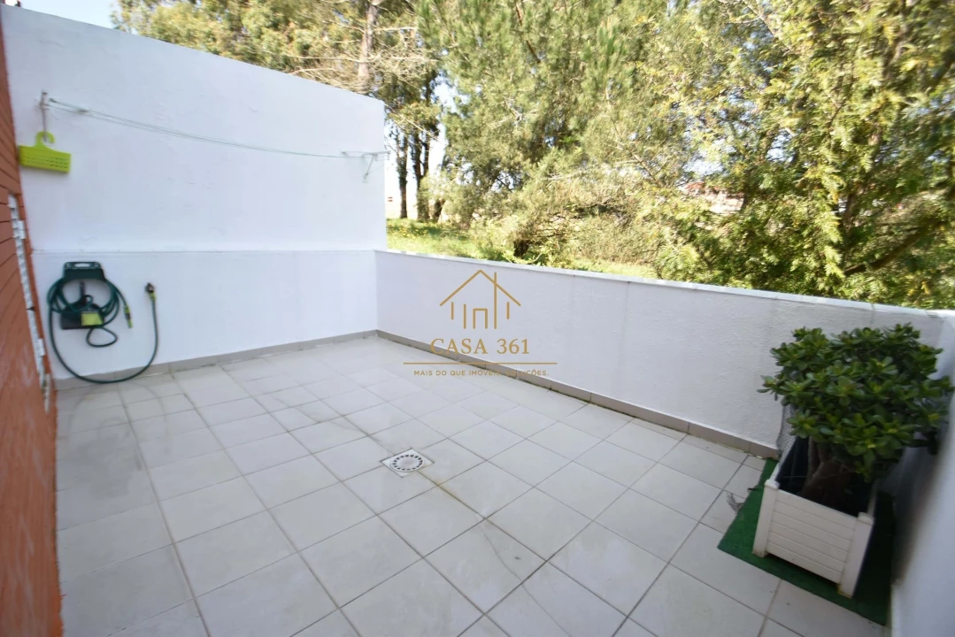 Moradia T4 para Venda em Charneca de Caparica e Sobreda Foto 21