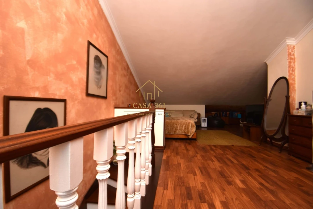 Moradia T4 para Venda em Charneca de Caparica e Sobreda Foto 49