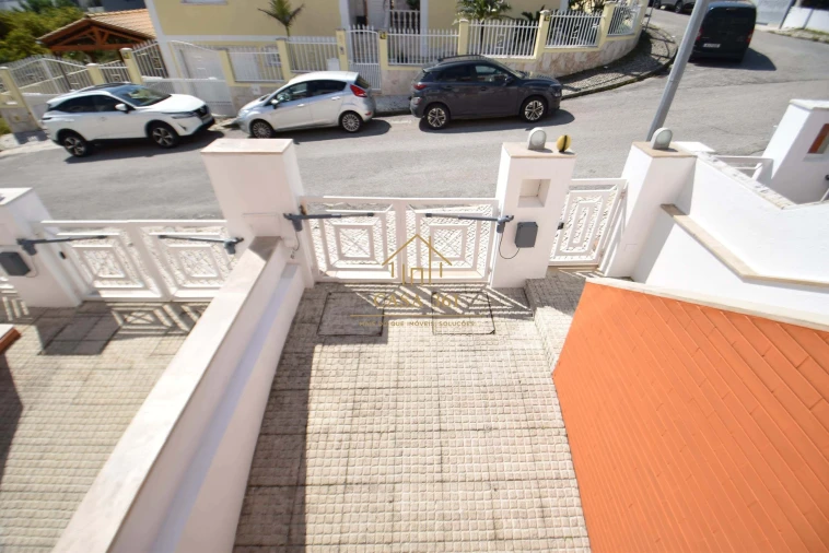 Moradia T4 para Venda em Charneca de Caparica e Sobreda Foto 57