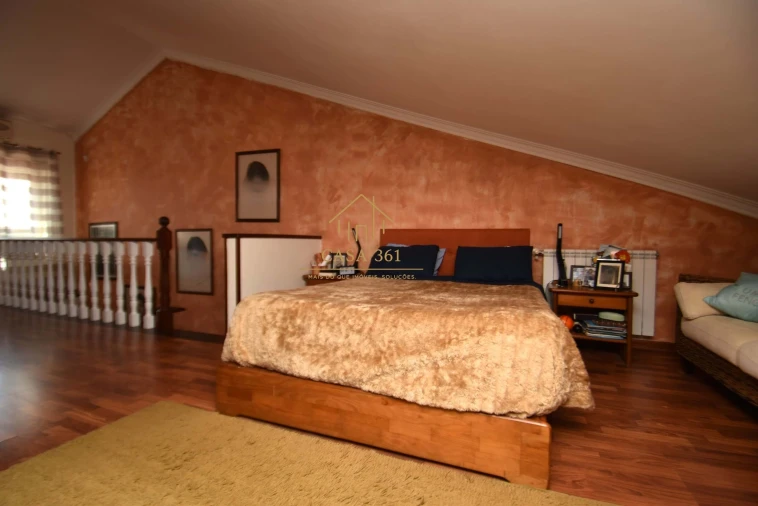 Moradia T4 para Venda em Charneca de Caparica e Sobreda Foto 51