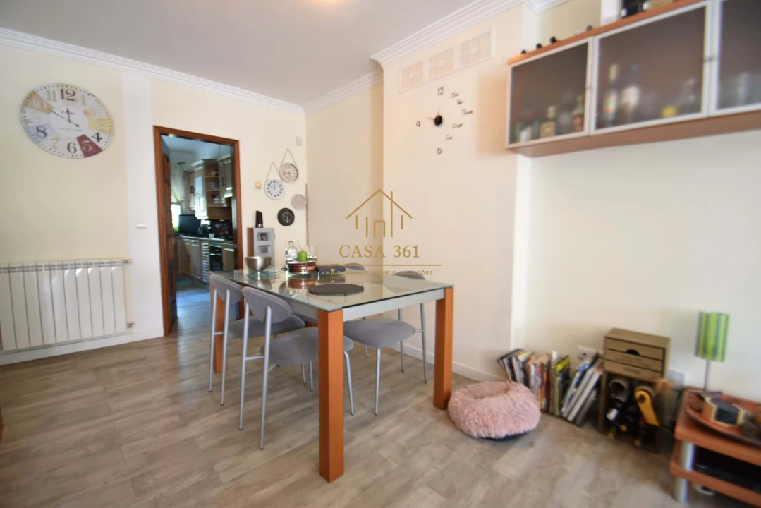 Moradia T4 para Venda em Charneca de Caparica e Sobreda Foto 12