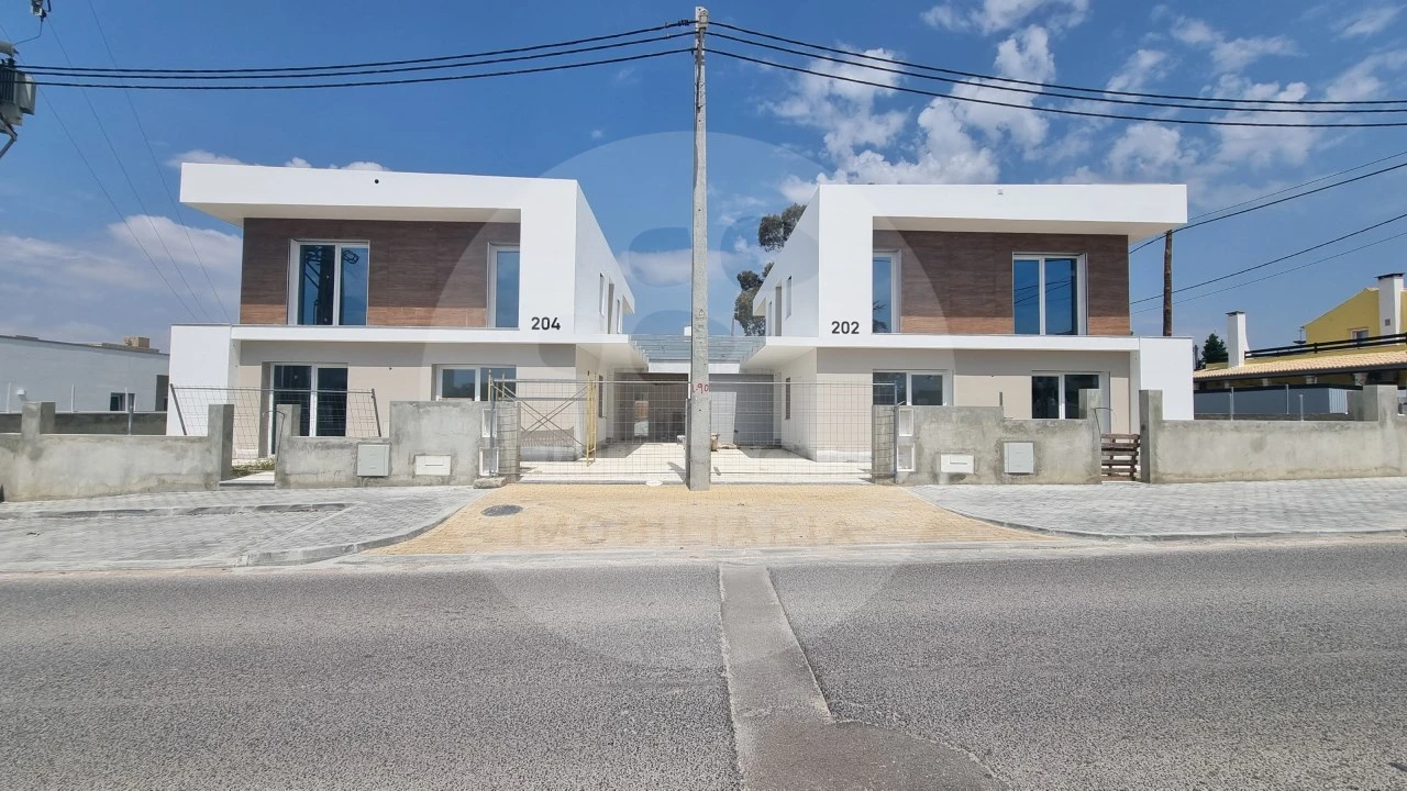 Moradia T4 para Venda em Azeitão (São Lourenço e São Simão) Foto 1
