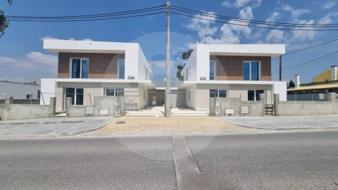 Moradia T4 para Venda em Azeitão (São Lourenço e São Simão)