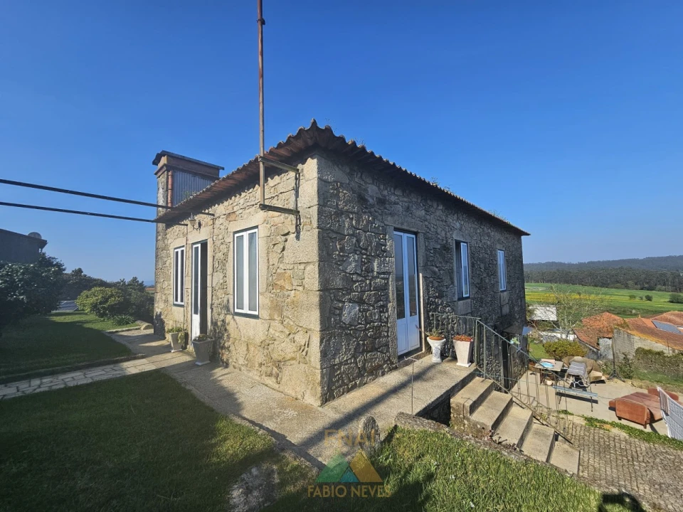 Moradia T4 para Venda em Aver-O-Mar, Amorim e Terroso Foto 1