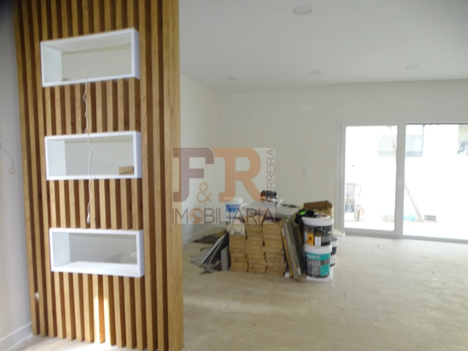 Moradia T4 para Venda em Quinta do Anjo Foto 7